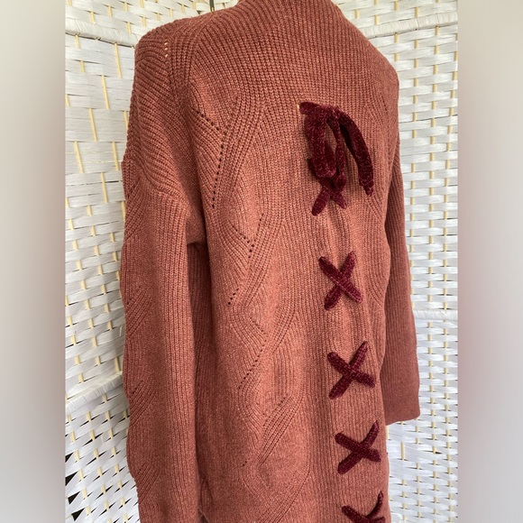 NWT Hem & Thread Rust Cable Knit Cardigan Deep Front Pockets with Shoelace Back - Picture 9 of 14